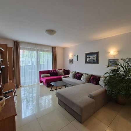 Aparthotel Gaja Μπλεντ Εξωτερικό φωτογραφία