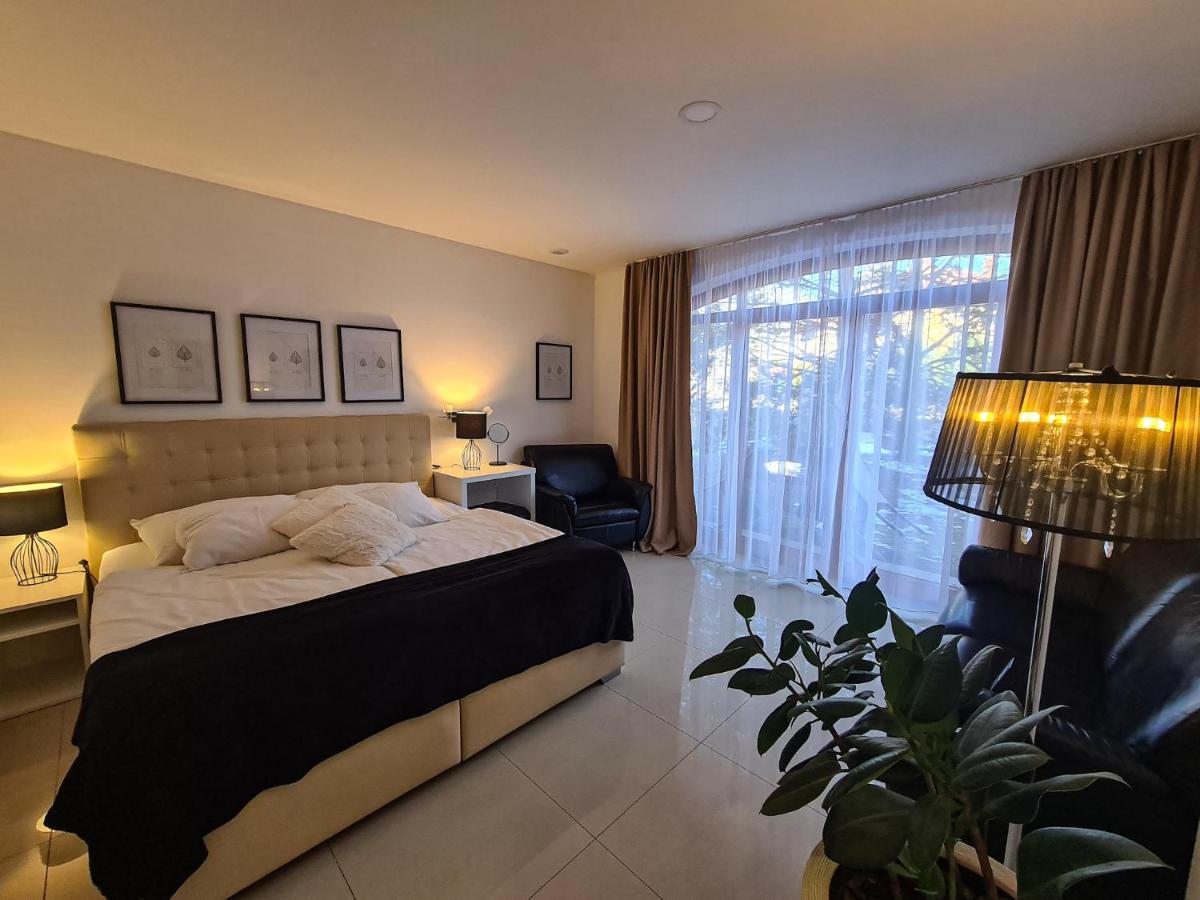Aparthotel Gaja Μπλεντ Εξωτερικό φωτογραφία