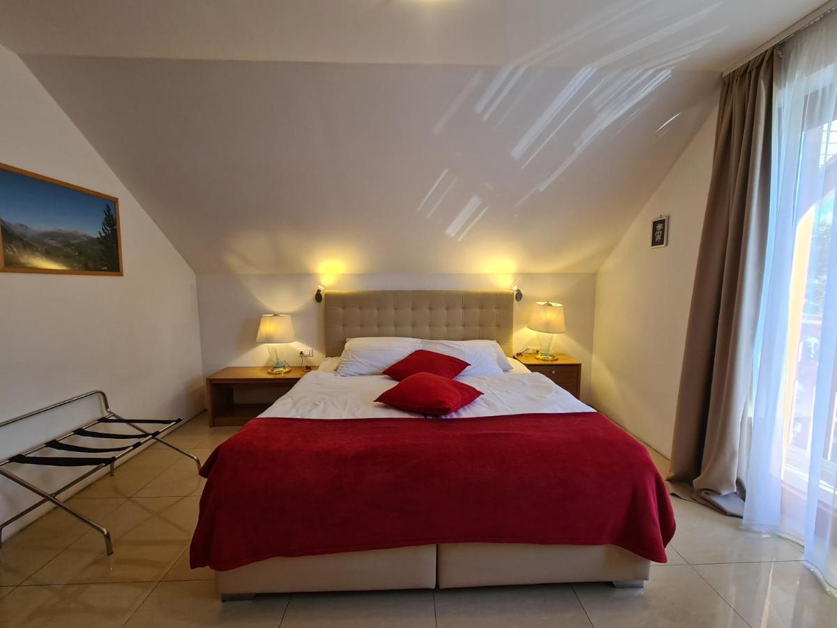 Aparthotel Gaja Μπλεντ Εξωτερικό φωτογραφία