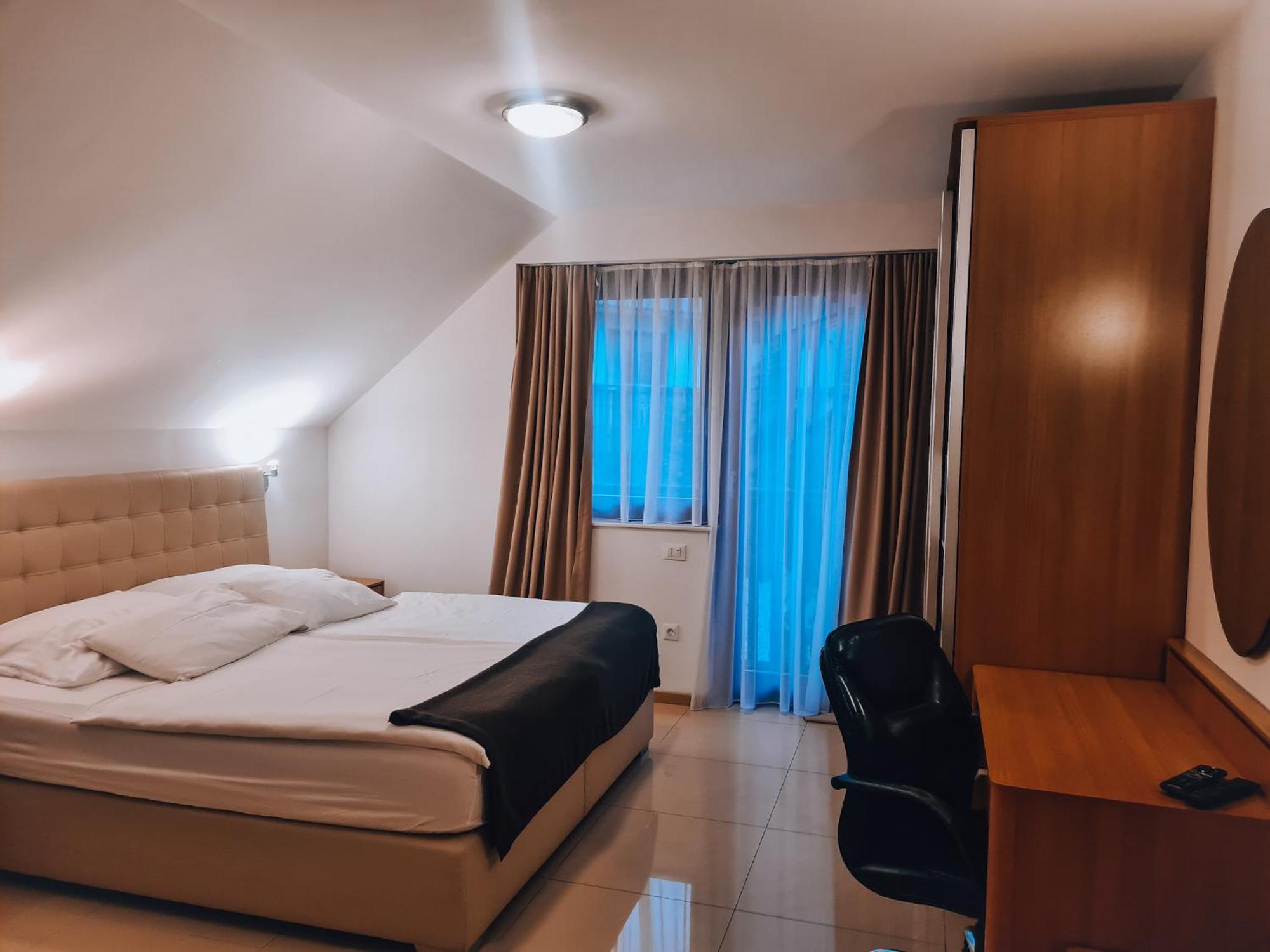 Aparthotel Gaja Μπλεντ Εξωτερικό φωτογραφία