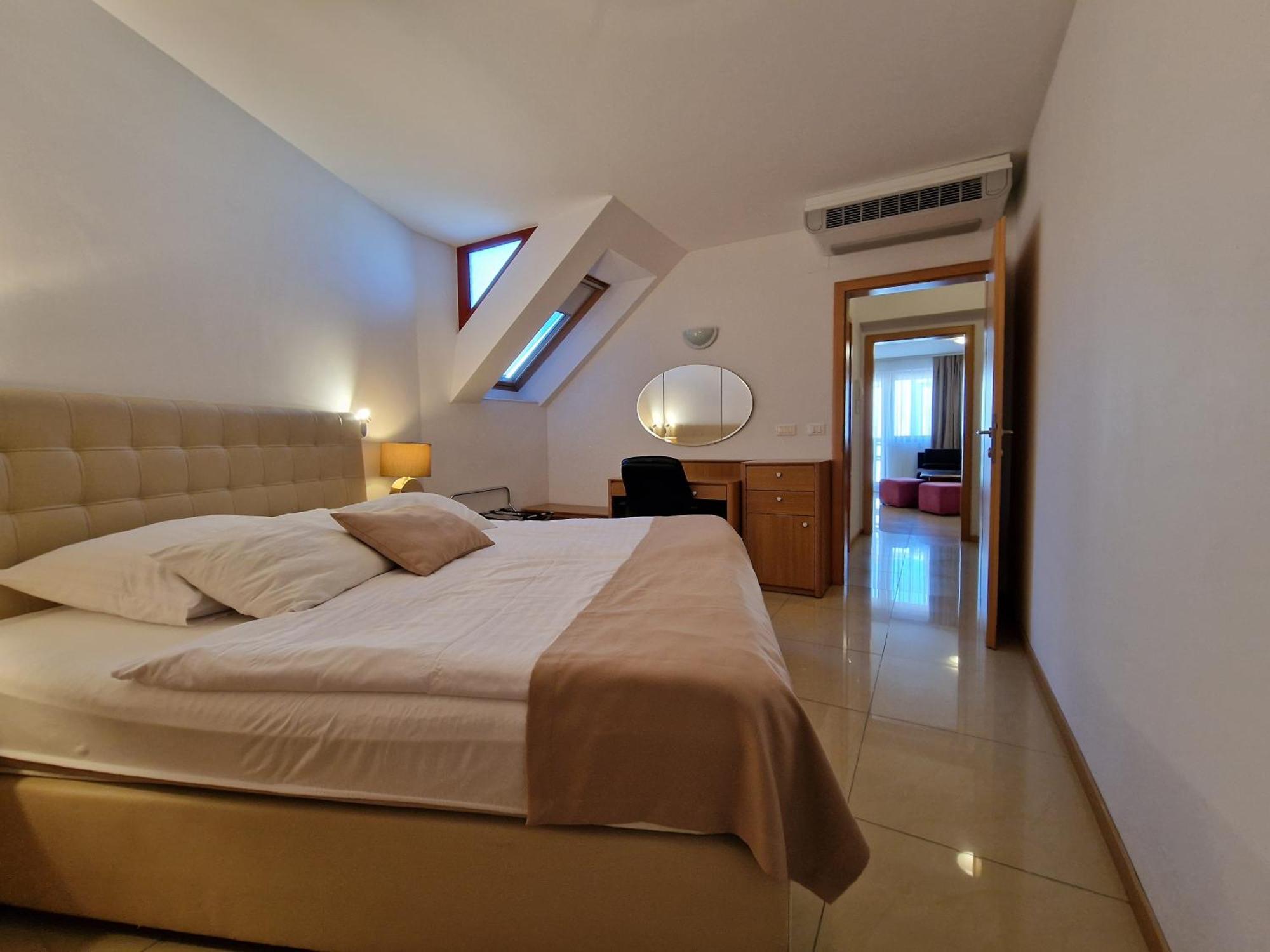 Aparthotel Gaja Μπλεντ Εξωτερικό φωτογραφία