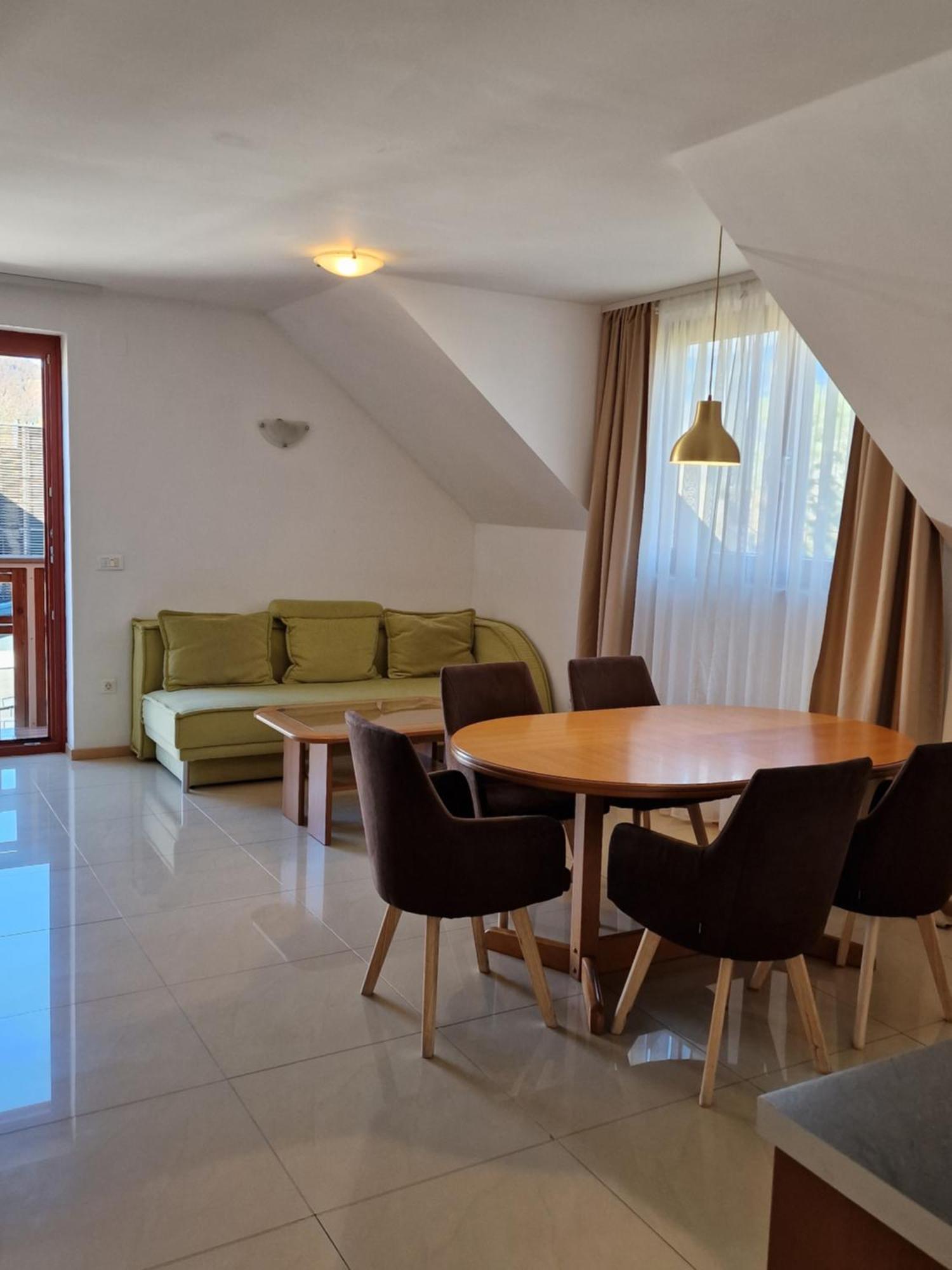 Aparthotel Gaja Μπλεντ Εξωτερικό φωτογραφία
