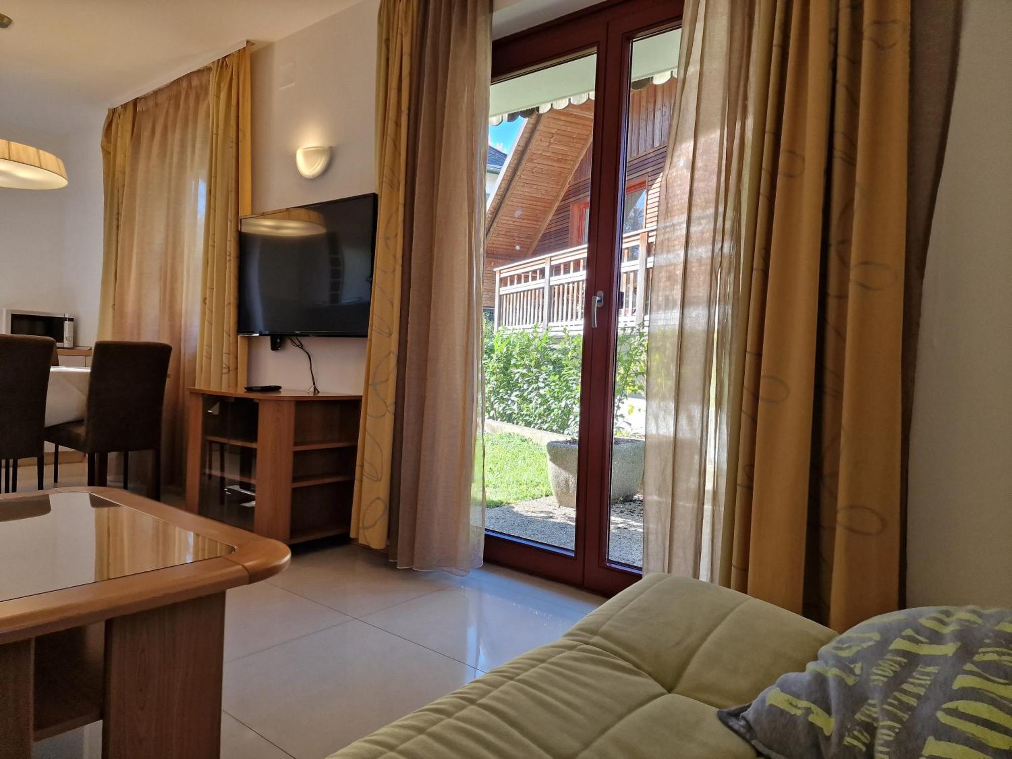 Aparthotel Gaja Μπλεντ Εξωτερικό φωτογραφία