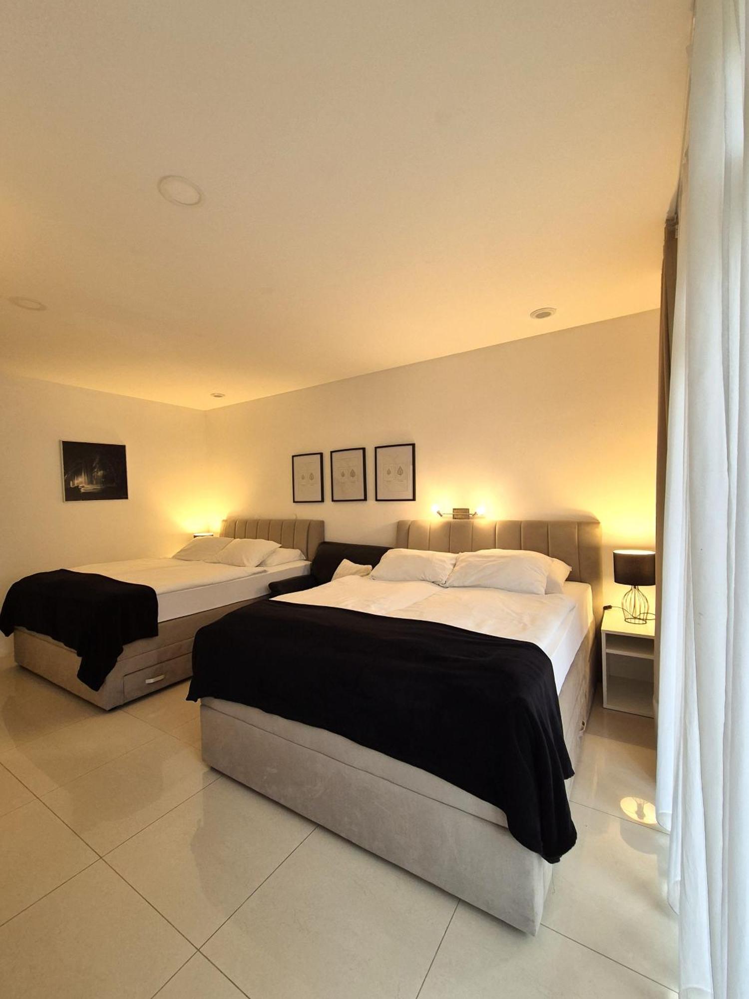 Aparthotel Gaja Μπλεντ Εξωτερικό φωτογραφία