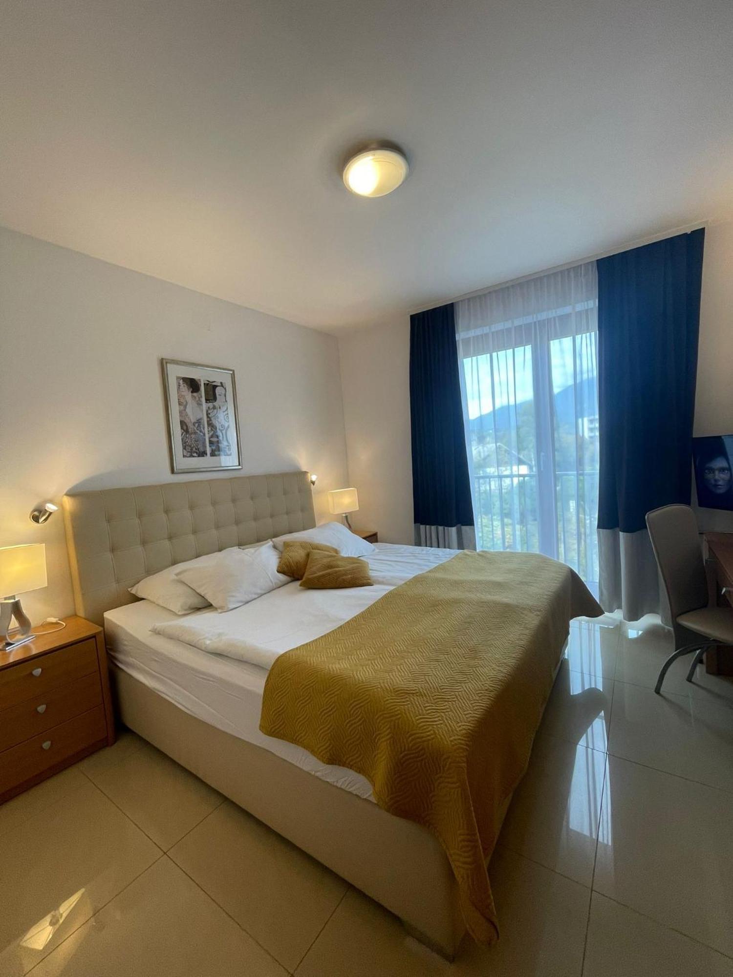 Aparthotel Gaja Μπλεντ Εξωτερικό φωτογραφία